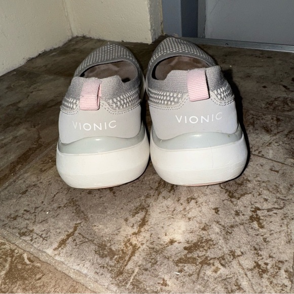 Womens Vionic Vortex Kallie Slip on Gray and White Casual Flat Shoes Size 5 - Picture 16 of 16